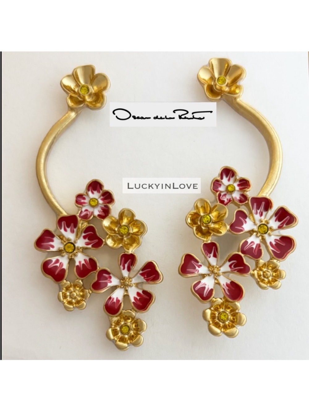 OSCAR DE LA RENTA • Flower Cluster Earrings Red Enamel Gold